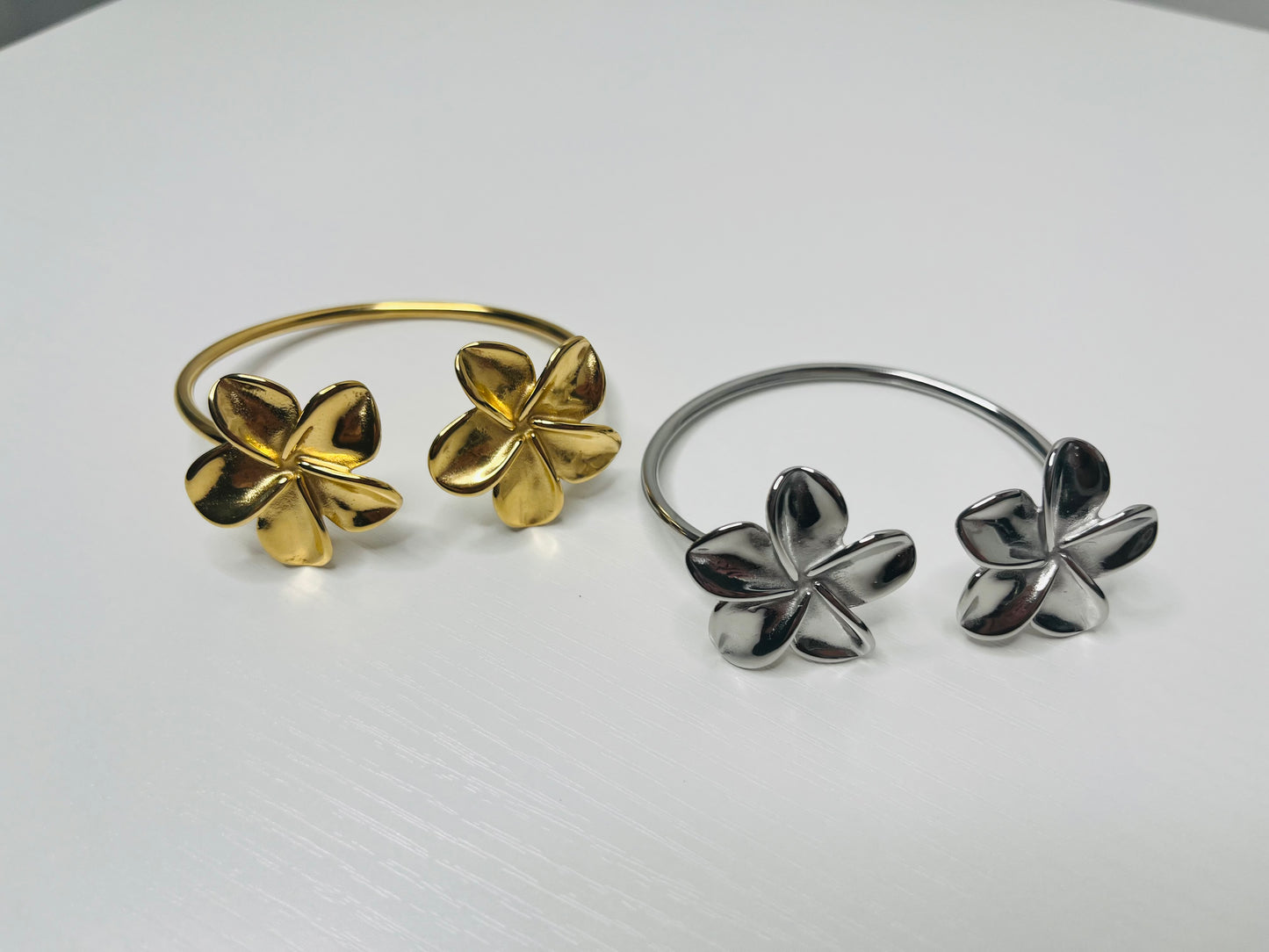 Double flower bracelets