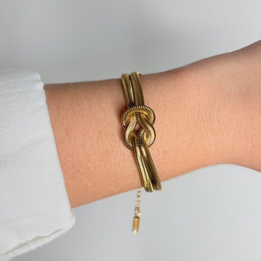 Golden Knot Bracelet