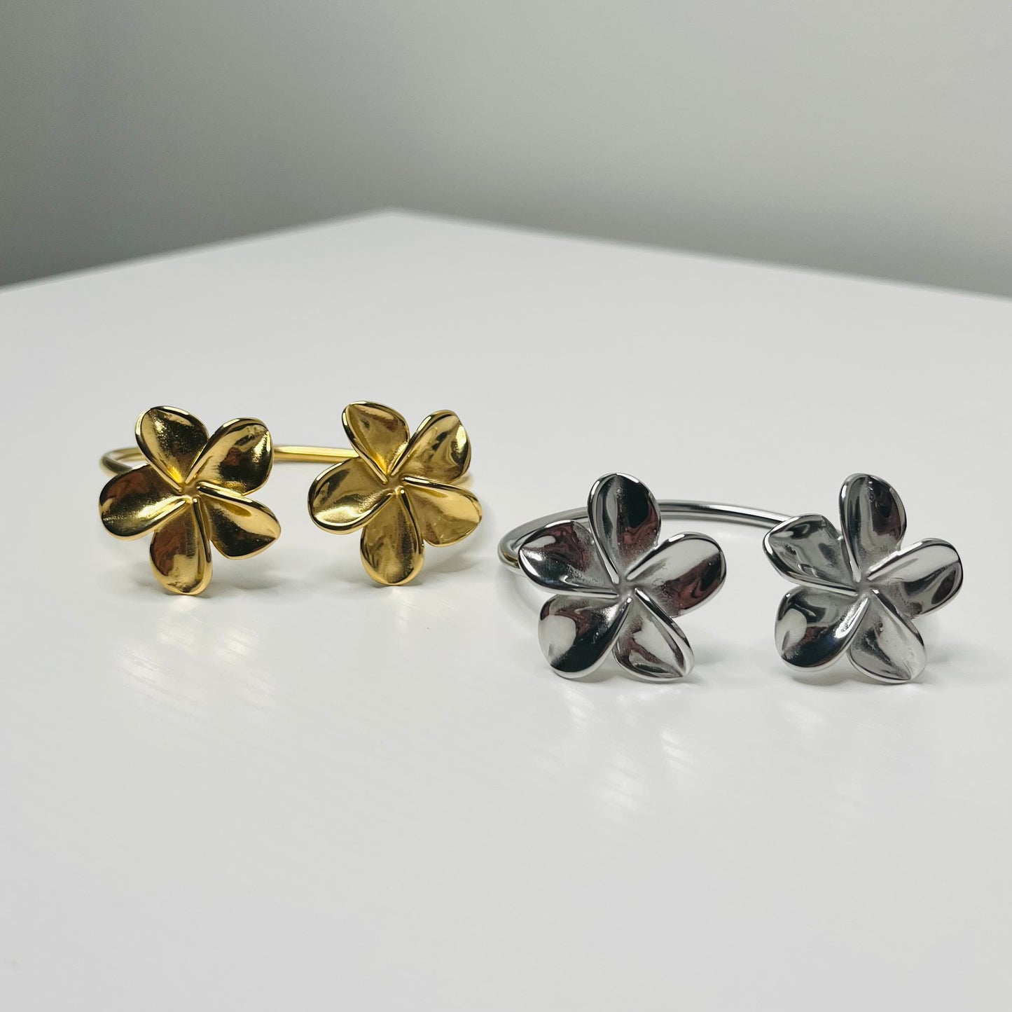 Double flower bracelets