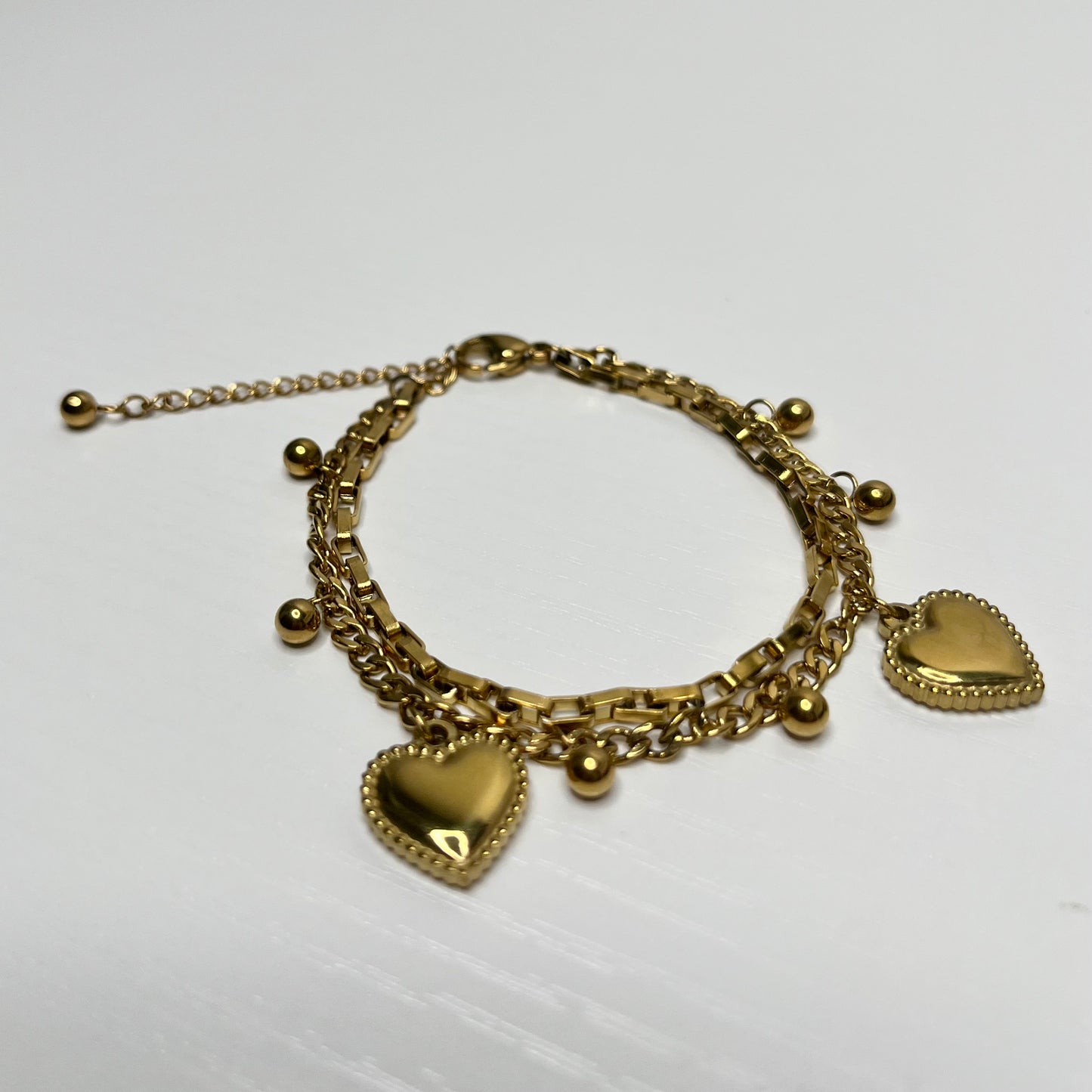 Golden hearts bracelet